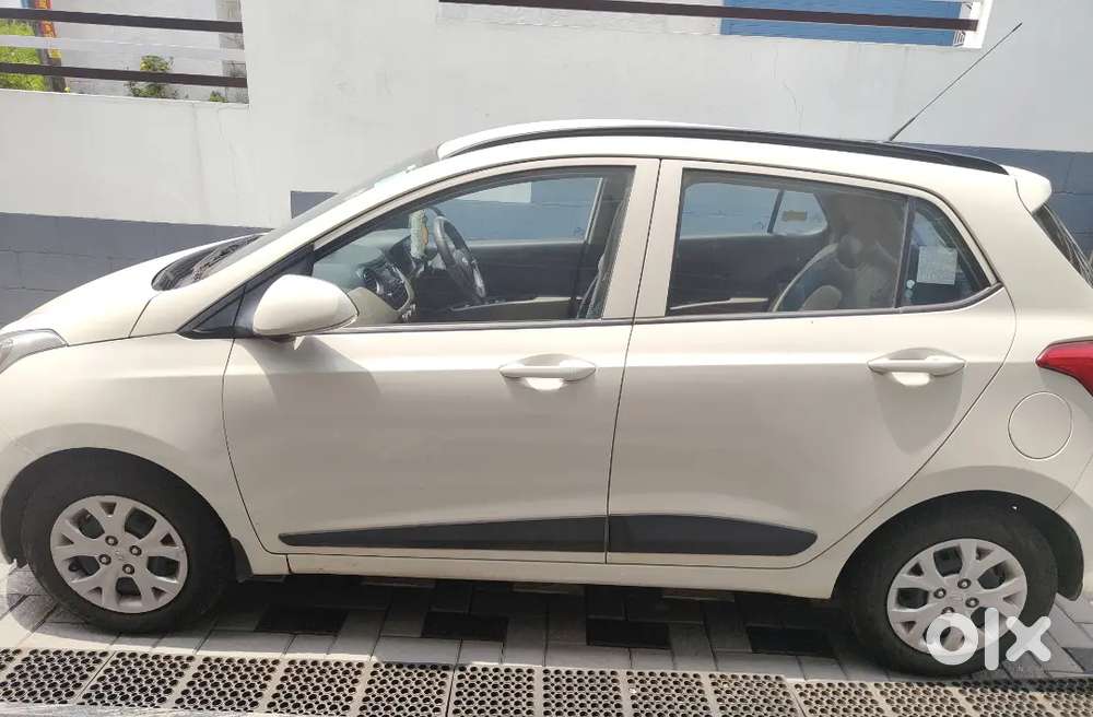 Hyundai Grand I10 2015 Petrol 35000 Km Driven