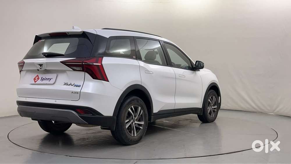Mahindra Xuv700 2.0 Ax 5 Petrol At Str, 2022, Petrol