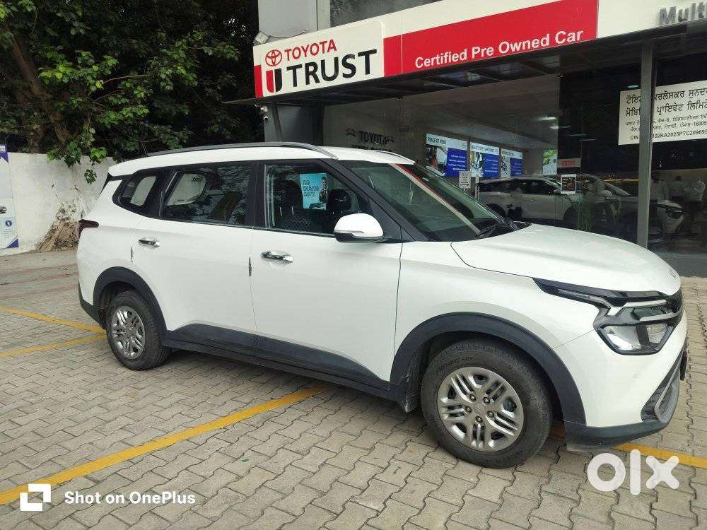 Kia Carens 1.4 Prestige 7 Str, 2023, Petrol