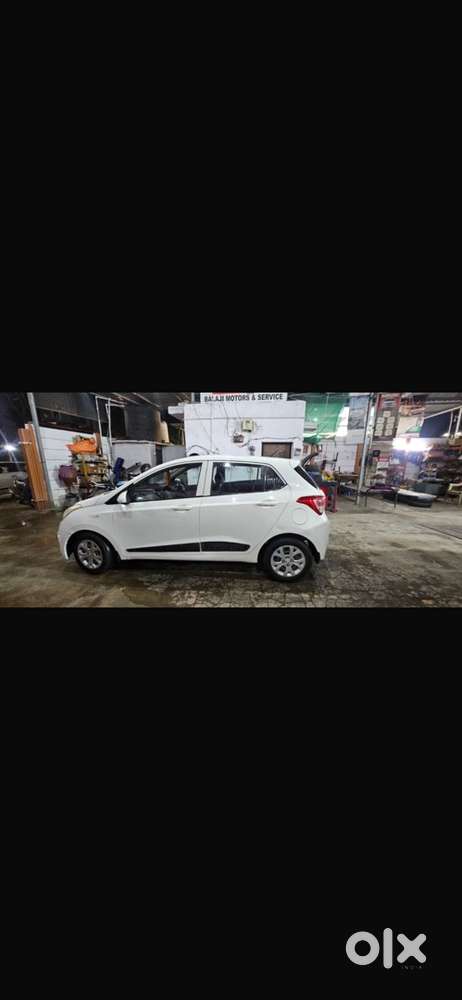 Hyundai Grand I10 2016 Cng  144000 Km Driven