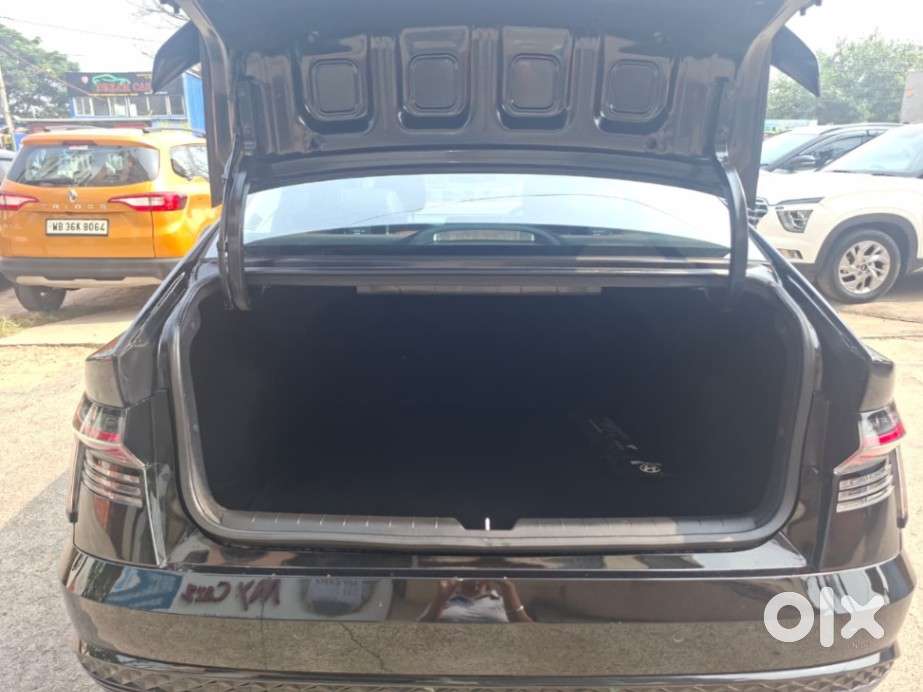 Hyundai Verna 1.5 Sx Petrol Mt, 2025, Petrol