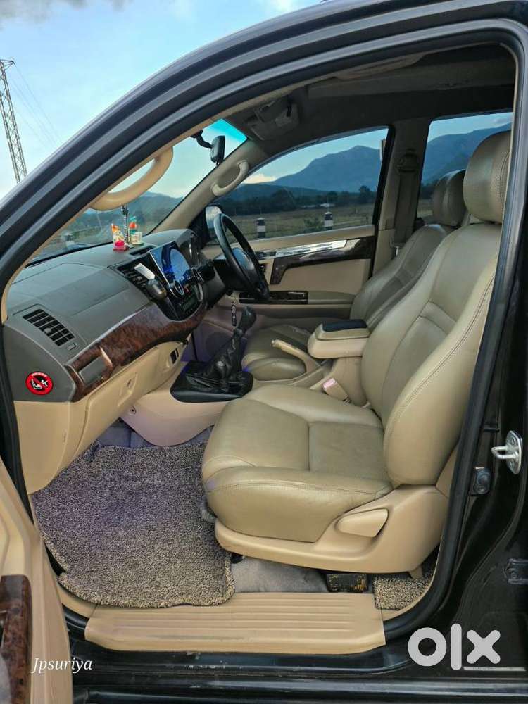 Toyota Fortuner 3.0 4x4 Manual, 2011, Diesel