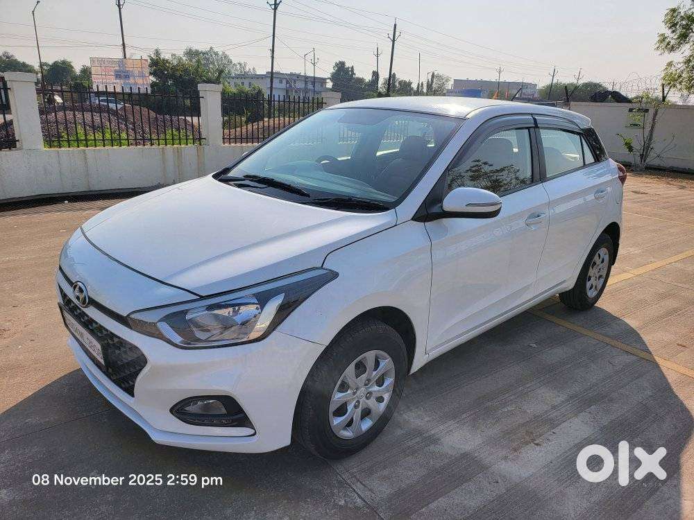 Hyundai I20 Petrol Spotz, 2018, Petrol