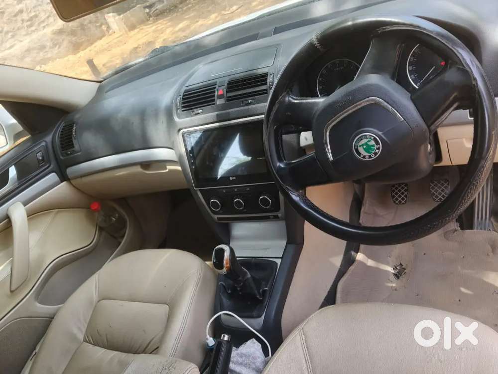  Skoda Laura 2012 Diesel Manual | 1.15 लाख Km | अच्छी कंडीशन |