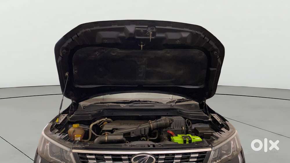 Mahindra Xuv300 W8, 2021, Petrol
