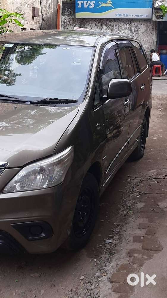 Toyota Innova 2014 Diesel Well Maintained