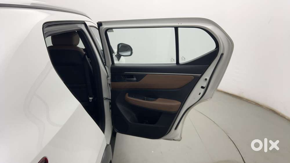 Honda Elevate Zx Mt, 2024, Petrol