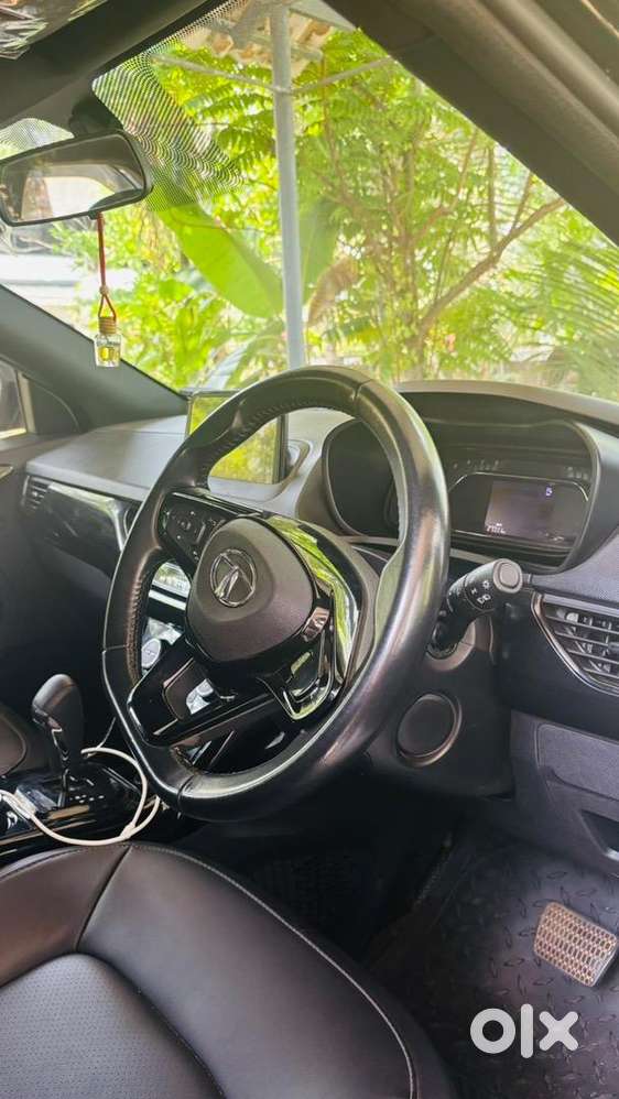 Tata Nexon 2022 Petrol 27800 Km Driven