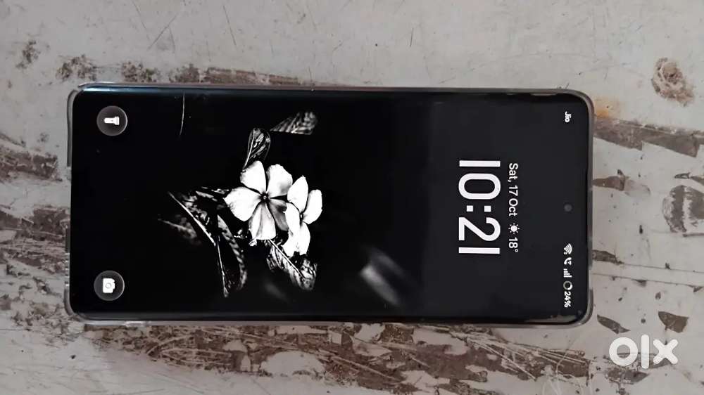Reno 11 pro 5g 12/256 back panel cracked