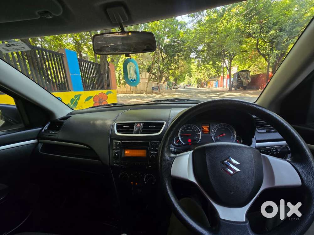 Maruti Suzuki Swift Vxi + Manual, 2016, Petrol