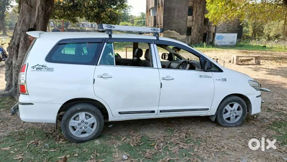 Toyota Innova 2009 Diesel 120000 Km Driven