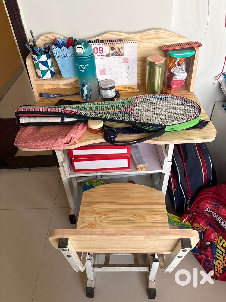 Study table for kids