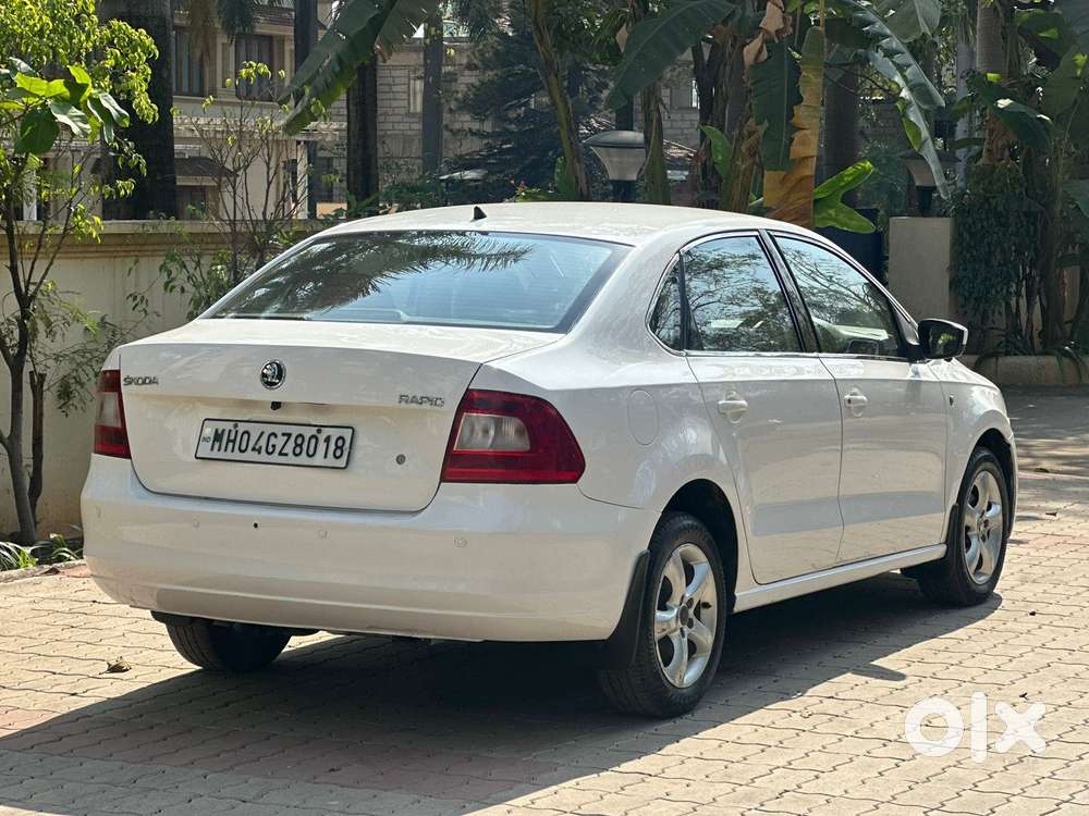 Skoda Rapid 1.5 Tdi At Ambition Plus, 2015, Diesel