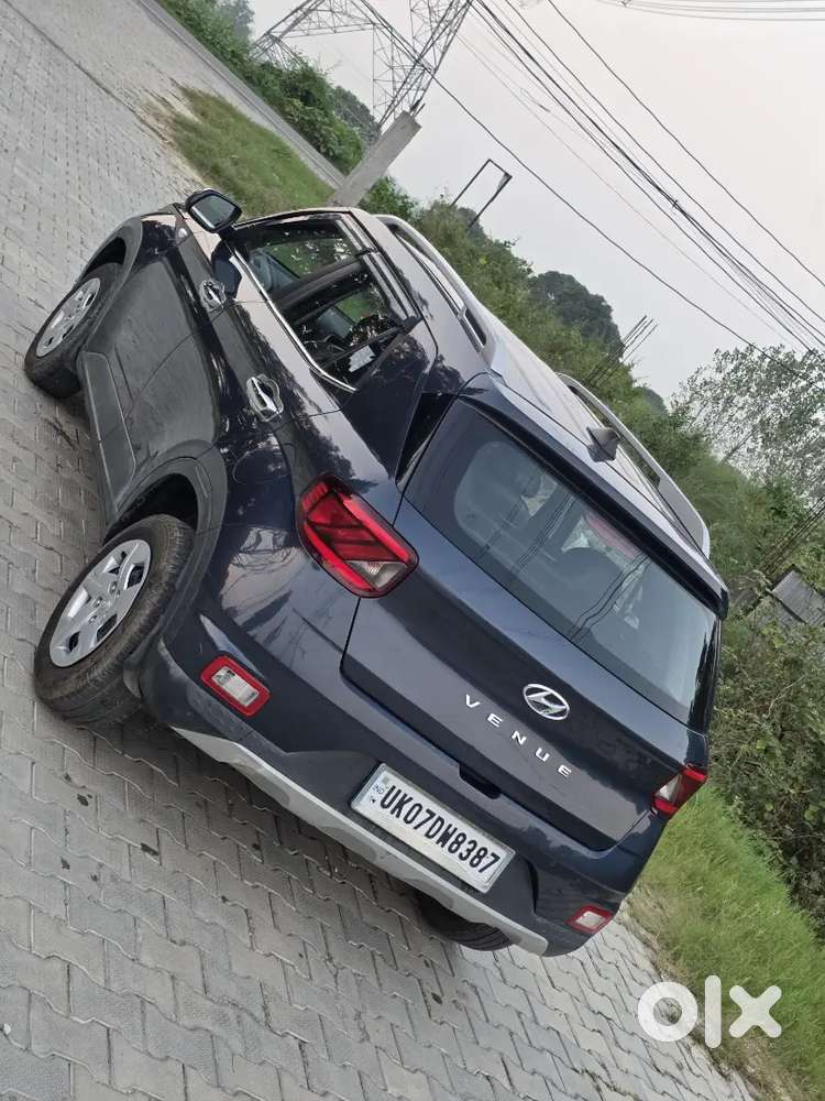 Hyundai Venue Bs 6
Petrol
1st Owner 
Dono Chabi