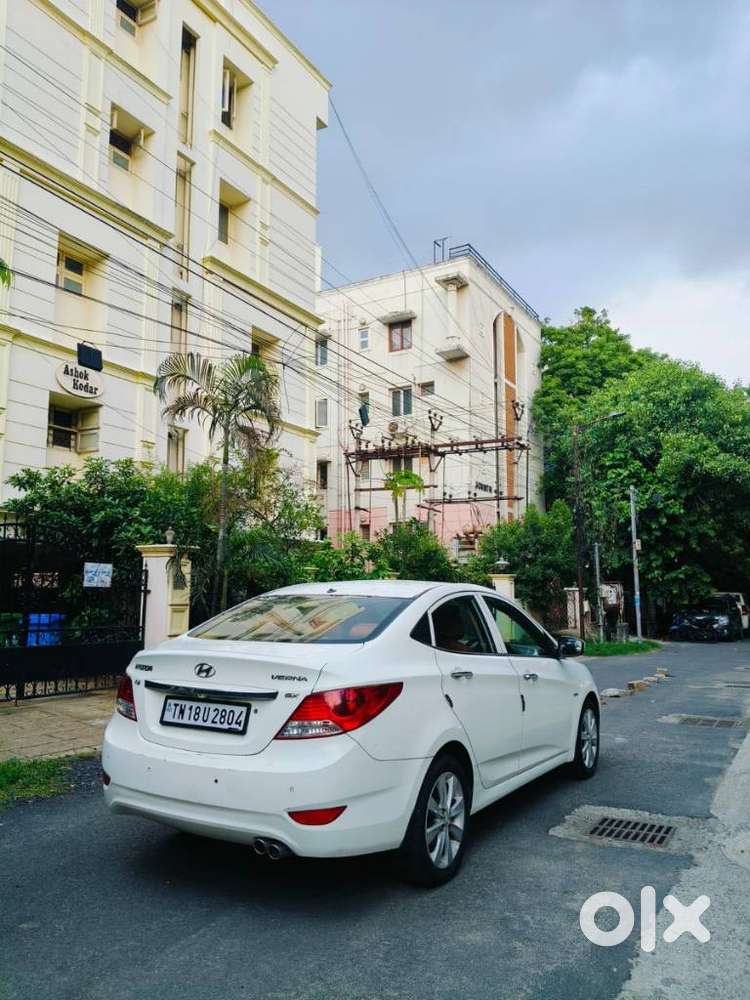 Hyundai Verna Fluidic 1.6 Vtvt Sx Automatic, 2013, Petrol