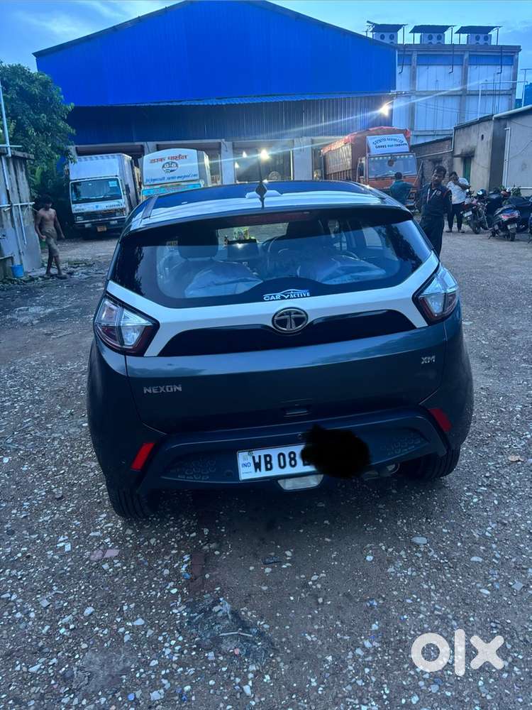 Tata Nexon Petrol 2018