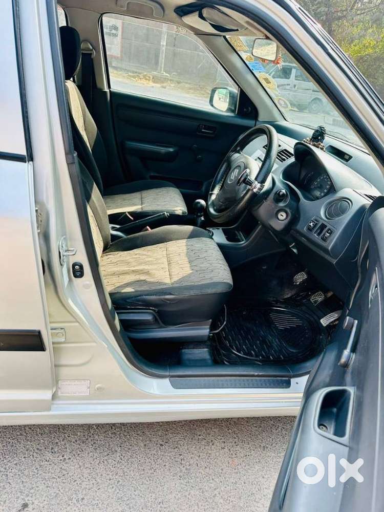 Maruti Suzuki Swift Dzire Lxi Option, 2011, Petrol