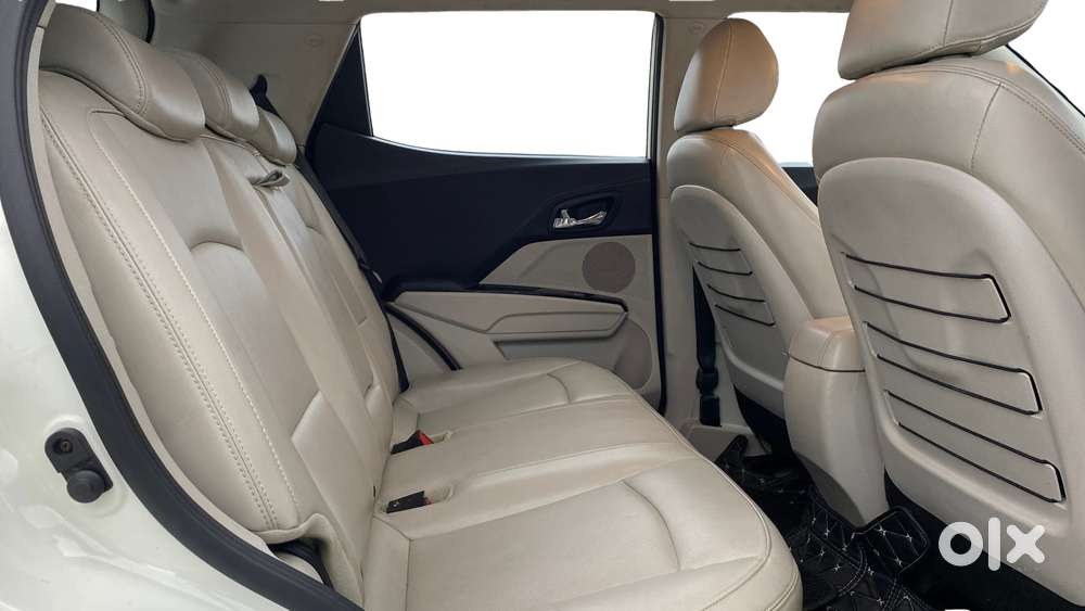 Mahindra Xuv300 W8 Option, 2023, Petrol