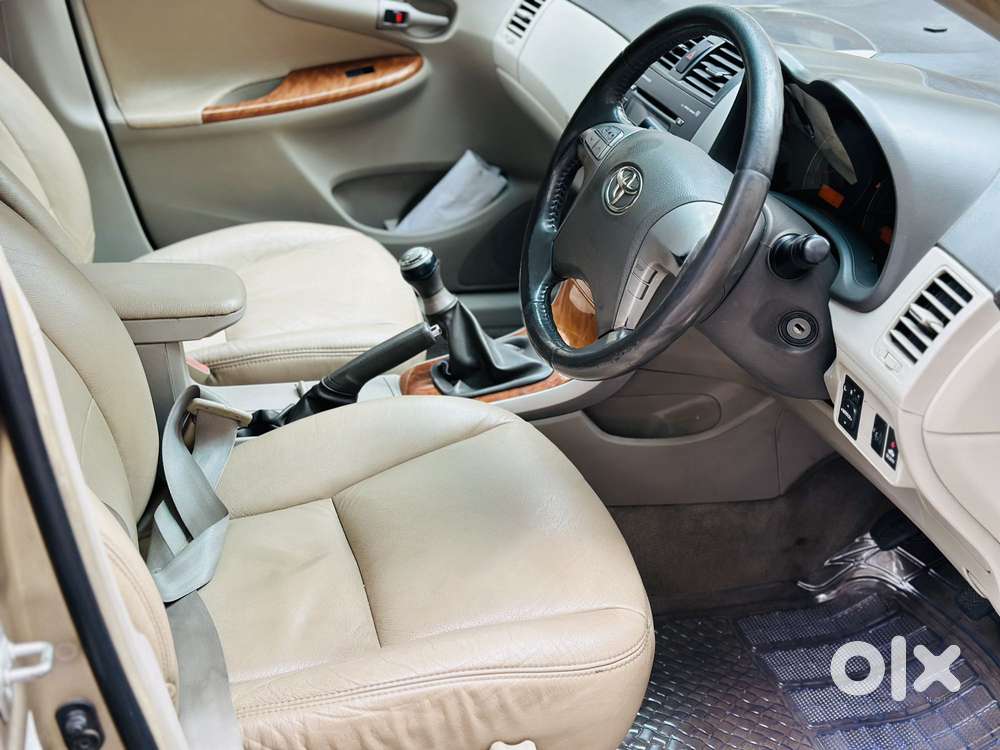 Toyota Corolla Altis 1.8g Limited, 2010, Petrol