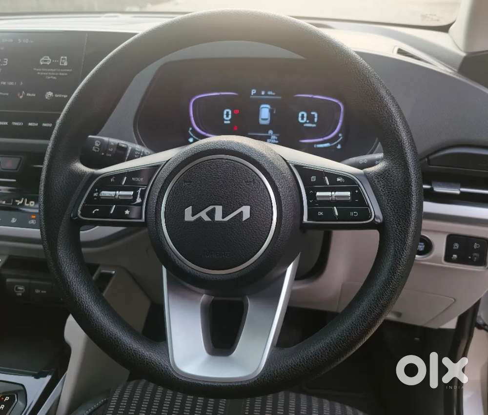 Kia Carens Prestige Plus Diesel, 2025, Petrol