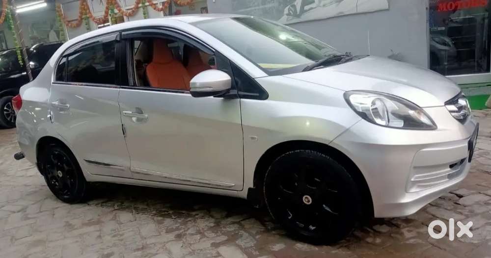 Honda Amaze 2nd Gen 2015 Diesel Well Maintained