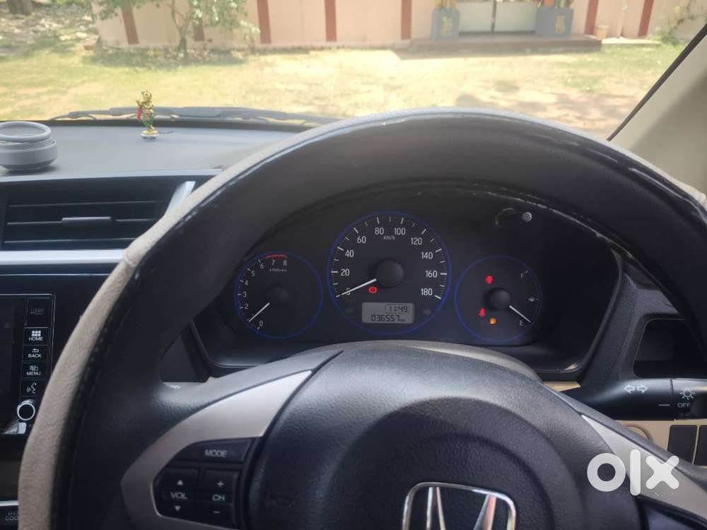 Honda Amaze Privilege Edition (2017)  36k Km  Full Honda Service His