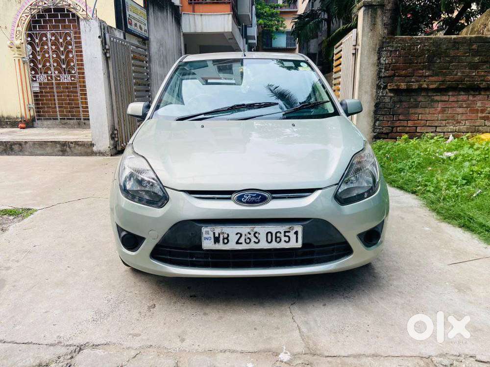 Ford Figo 2012-2015 Petrol Titanium, 2012, Petrol
