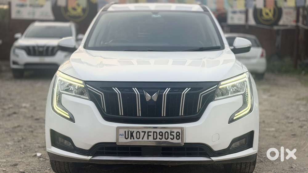 Mahindra Xuv700 2.0 Ax 3 Petrol Mt 5 Str, 2022, Petrol