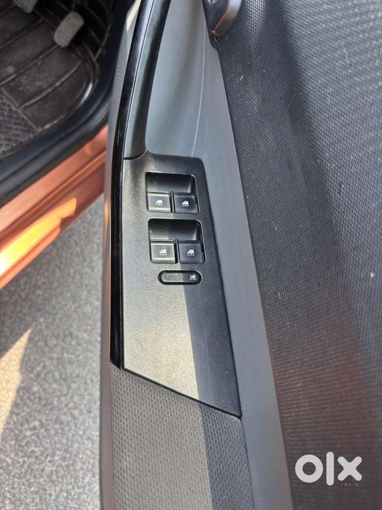 Tata Tiago 1.05 Revotorq Xt, 2017, Petrol