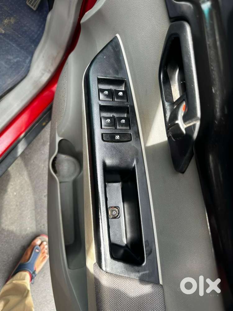 Mahindra Kuv 100, 2018, Diesel