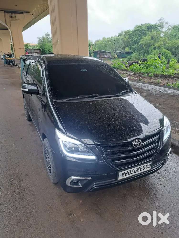 Toyota Innova 2014  2.5 V (mafia Spec)