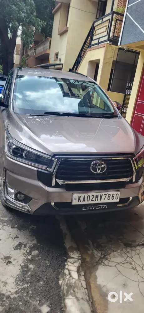 Toyota Innova Crysta 2024