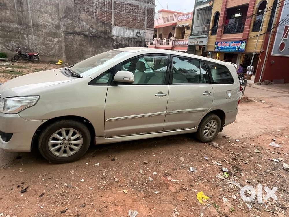 Toyota Innova Diesel 2014