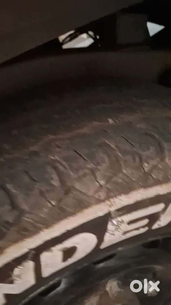 Bolero 9seater 2018model 100000km Driven