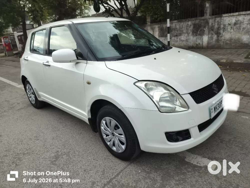 Maruti Suzuki Swift Vxi Bsiv, 2010, Petrol