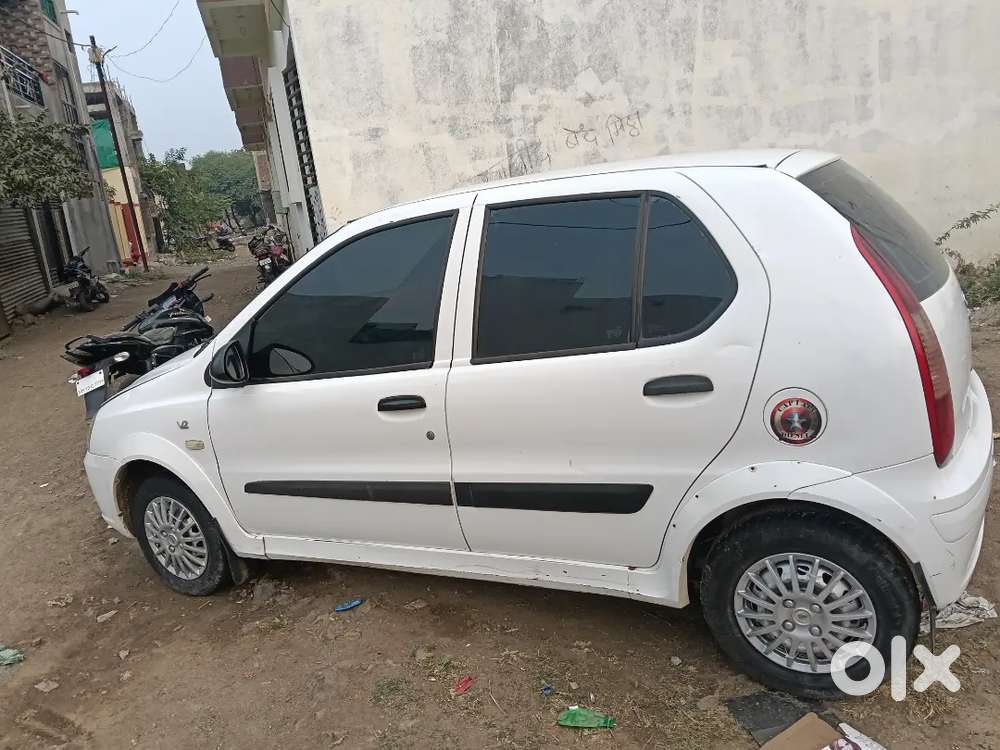 उत्तम कंडिशन मध्ये वापरलेली आहे एक हाती चाललेली गाडी आहे