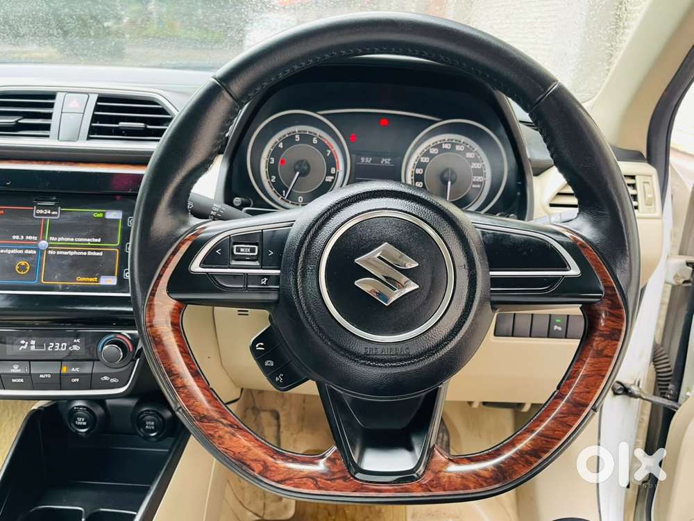 Maruti Suzuki Swift Dzire Zxi + Amt, 2017, Petrol