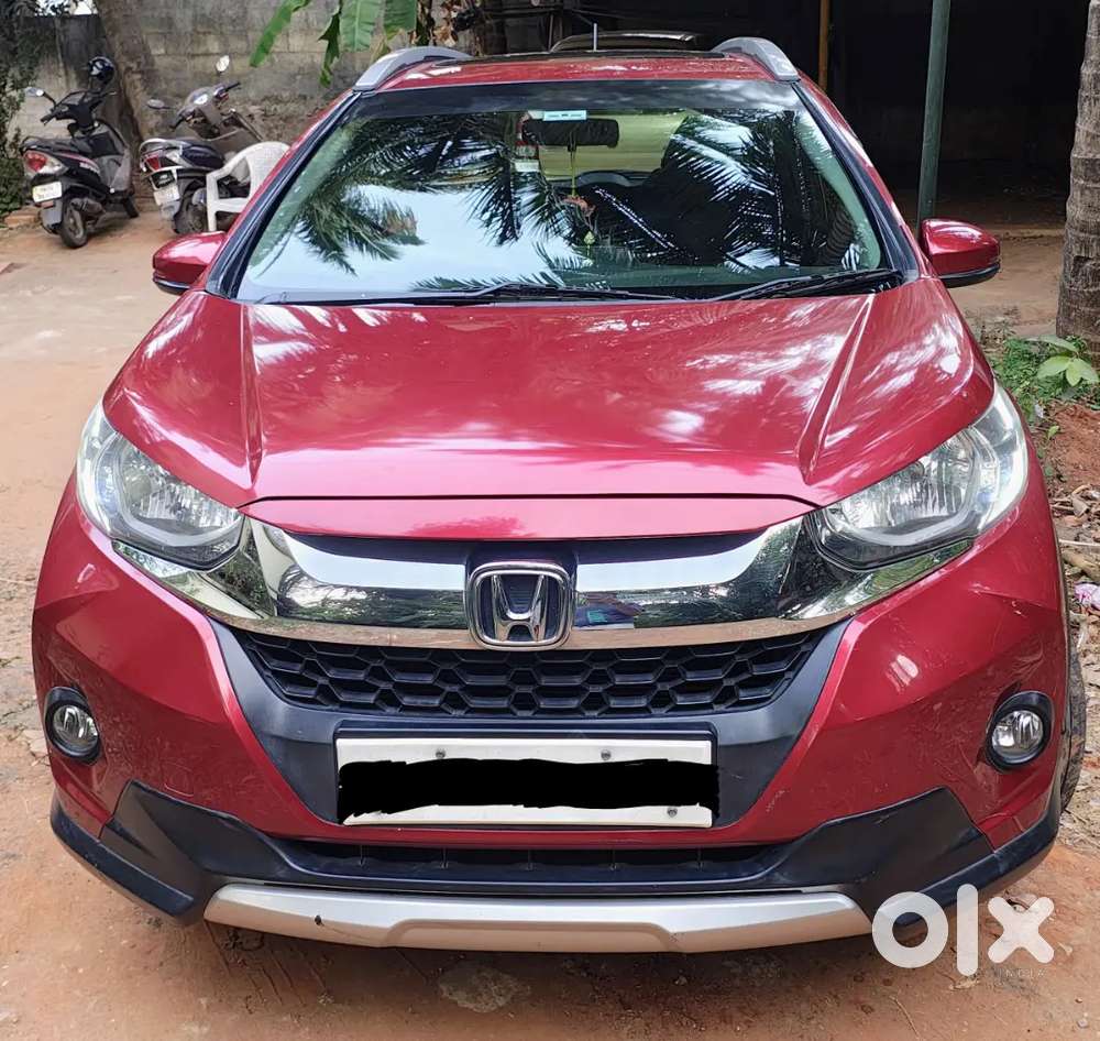 Sunroof, Red & Black Color, Water Proof Covered Seat, Alloy Wheels