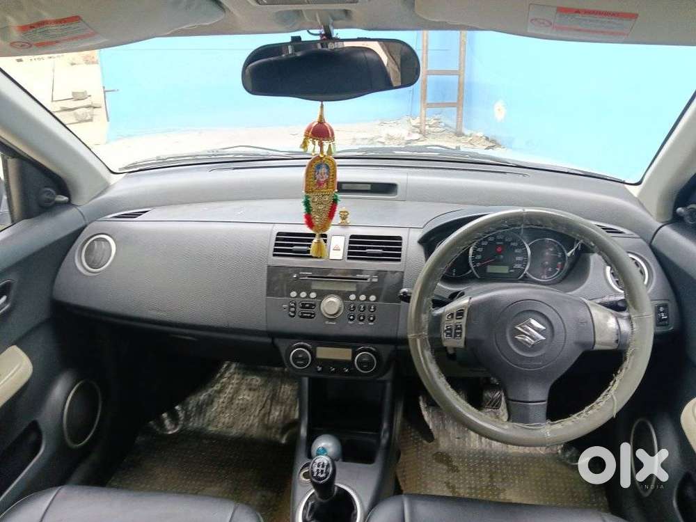Maruti Suzuki Swift Dzire Zxi, 2011, Petrol