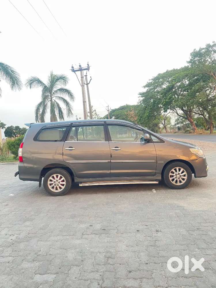 Toyota Innova 2012 Diesel 252853 Km Driven