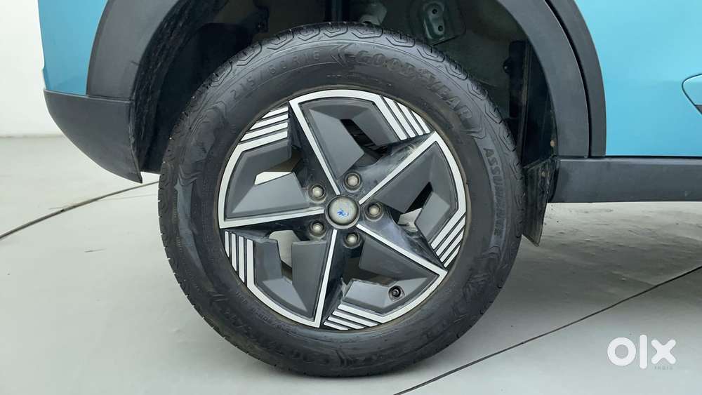Tata Nexon Creative Plus 1.2 Revotron Petrol 7dca, 2024, Petrol