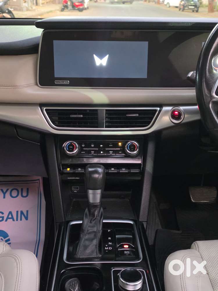 Mahindra Xuv700 2.2 Ax 7 Diesel At Luxury Pack Str, 2023, Petrol