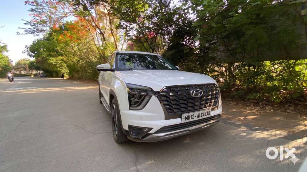 2022 Hyundai Alcazar Signature Diesel Automatic  15,000 Kms  Executi