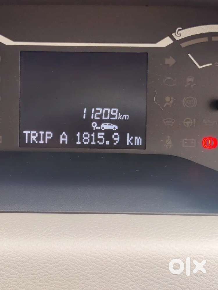Nissan Magnite 1.0 Xe Amt Ez Shift 2024