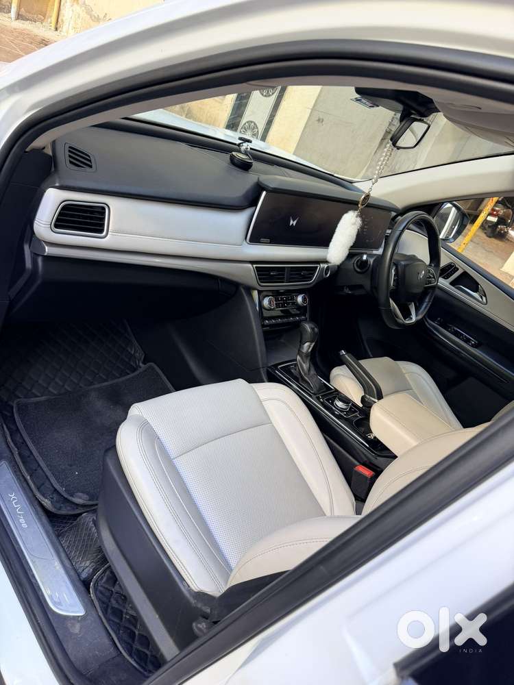 Mahindra Xuv700 2.2 Ax 7 Diesel At Str, 2022, Diesel