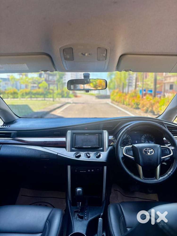 Toyota Innova Crysta