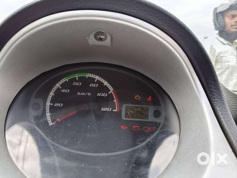 Tata Nano Xe, 2012, Petrol