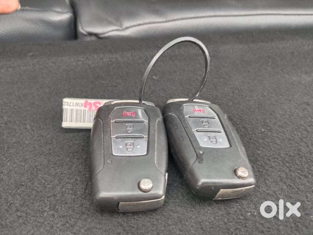 Mahindra Xuv300 W8 Diesel, 2020, Diesel
