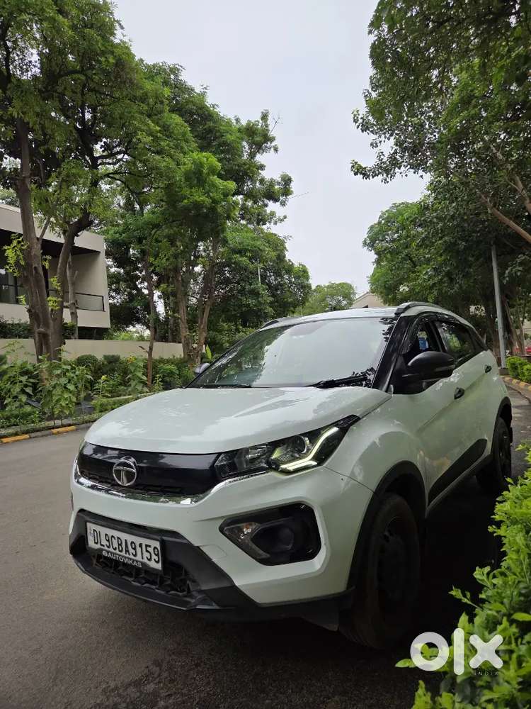 2023 Tata Nexon Xe Petrol Mt 1st Owner  41k Km Bs6 Ph2white
