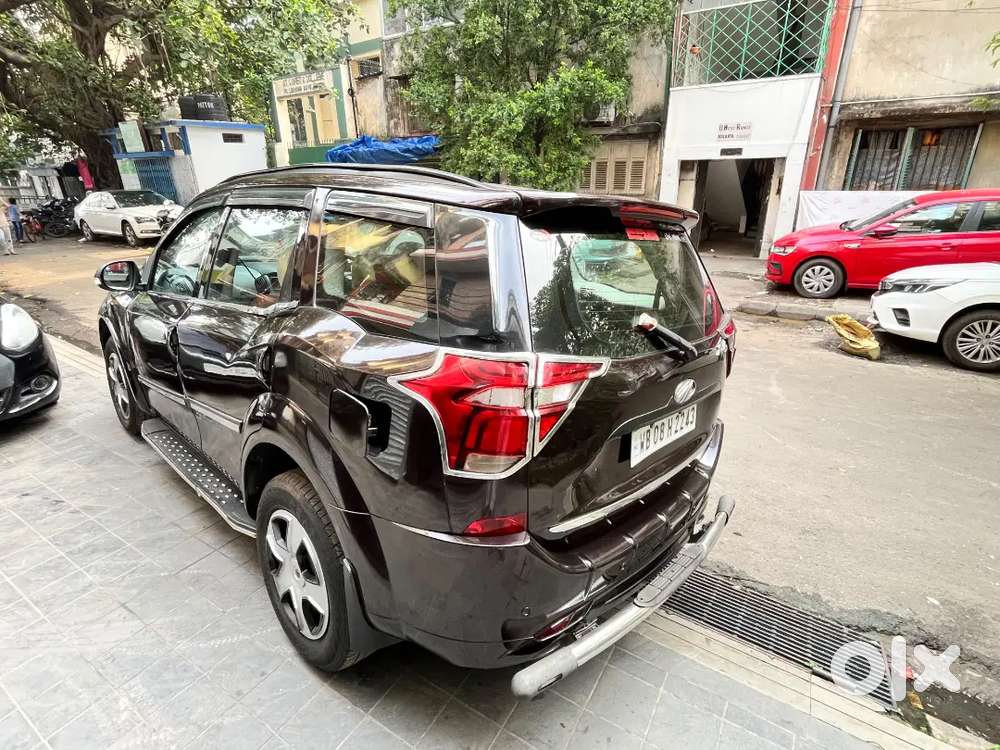 Mahindra Xuv500 पेट्रोल 2019